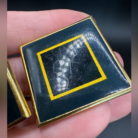 LOT 1593 18K gold plated Yves Saint Laurent vintage clip on earrings - Picture 6 of 14